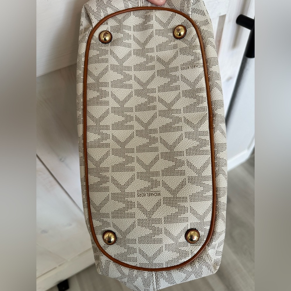 Michael Kors Brown & Cream Logo Drawstring Tote - Picture 8 of 13